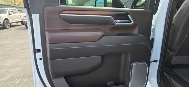 2025 GMC Sierra 3500HD Denali - Photo 10