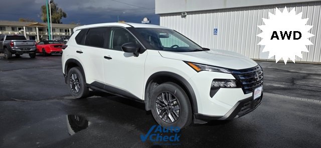 2025 Nissan Rogue S's photo