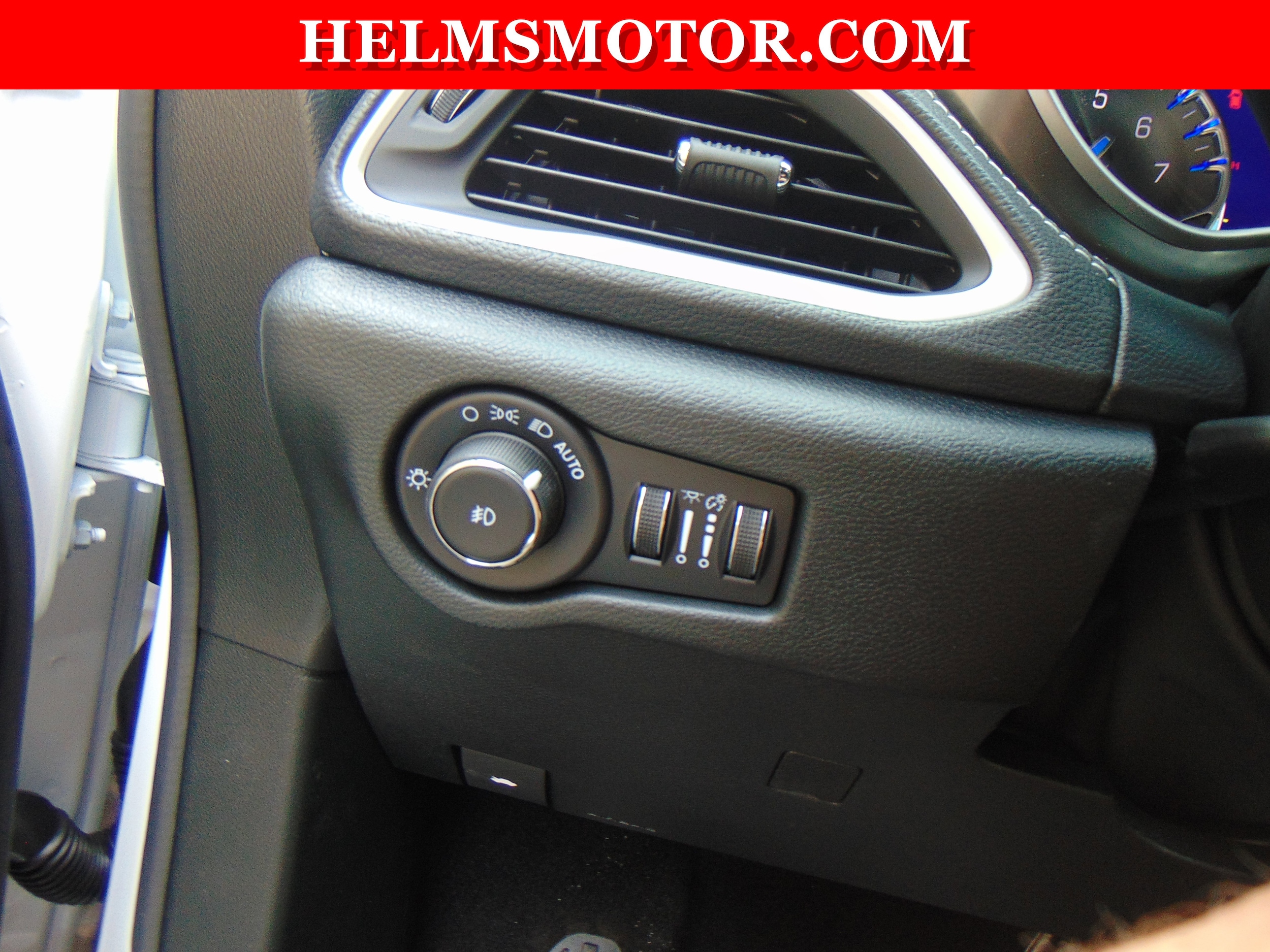 2026 Chrysler Pacifica Select - Photo 20