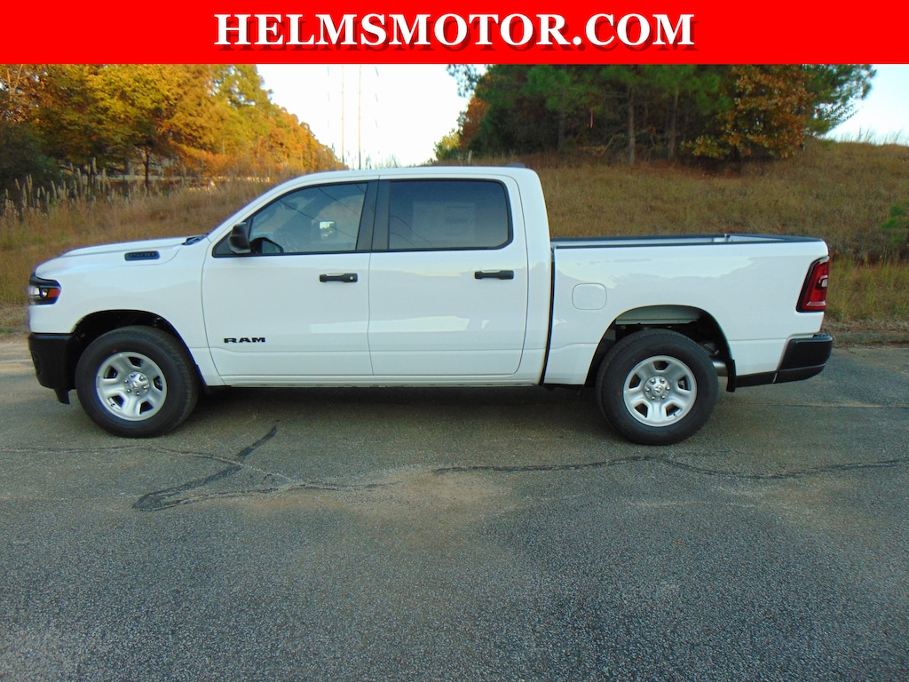 New 2026 Ram 1500 TRADESMAN CREW CAB 4X4 5'7 BOX Pickup