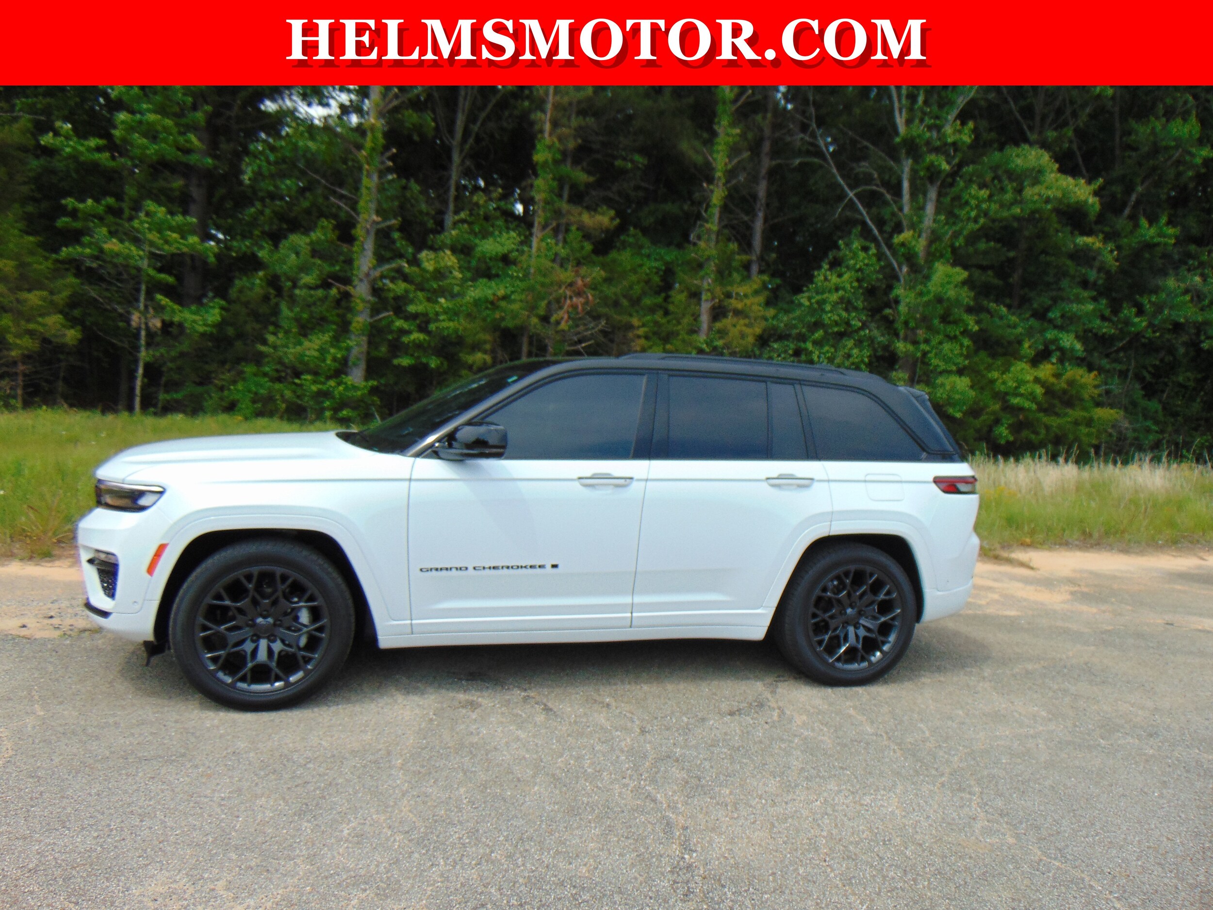 2025 Jeep Grand Cherokee Summit 4x4's photo