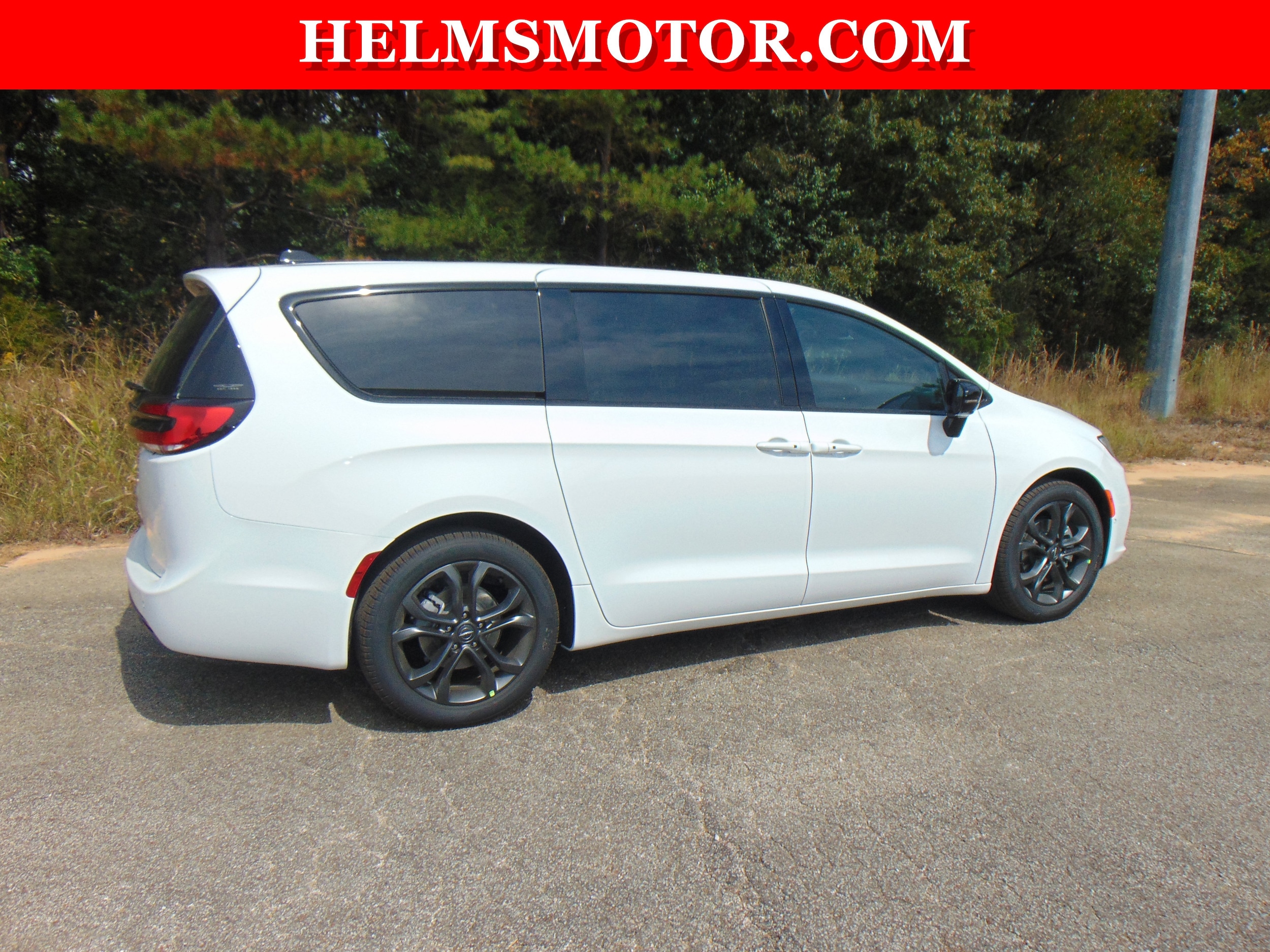 2026 Chrysler Pacifica Select - Photo 14