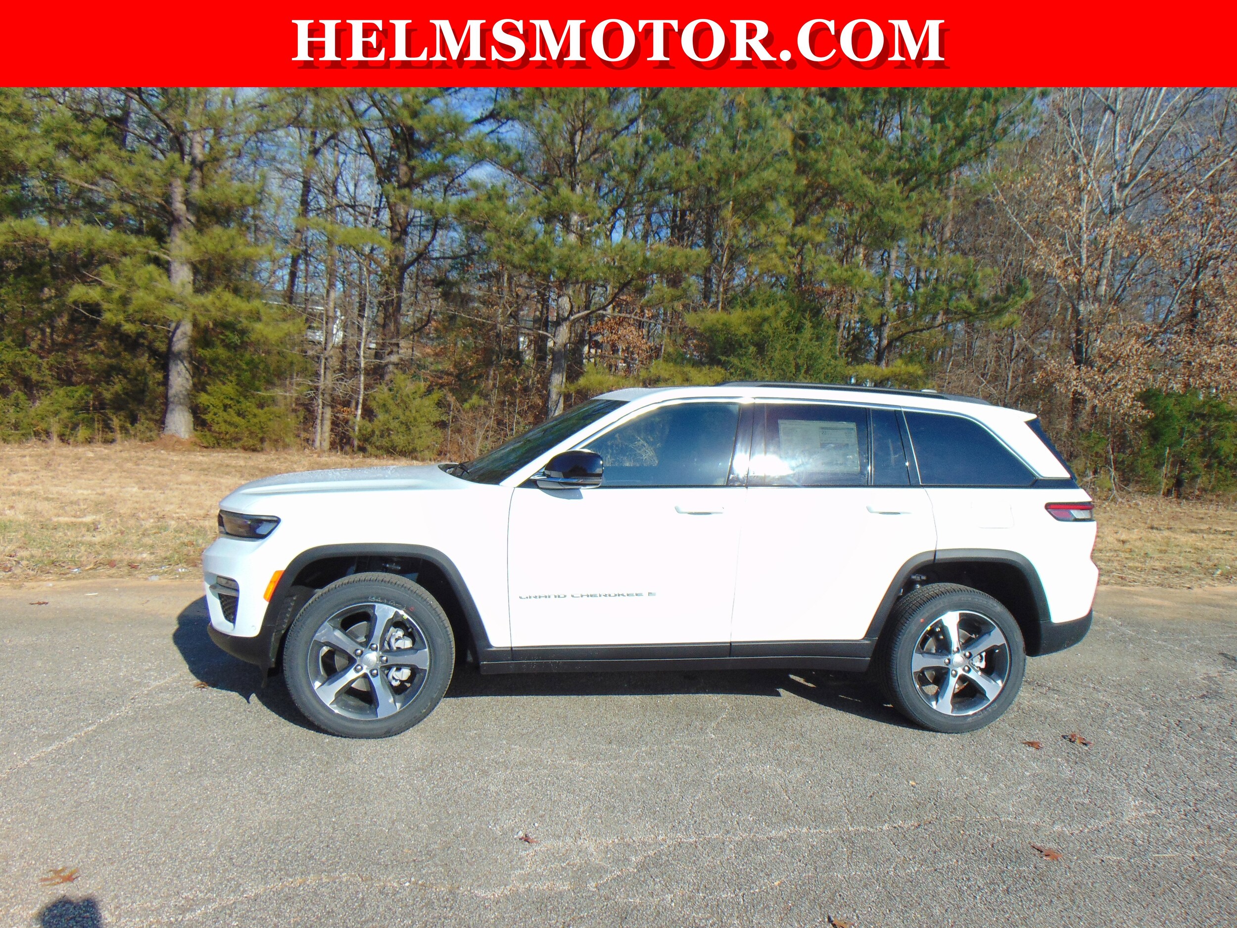 2025 Jeep Grand Cherokee Limited photo 2