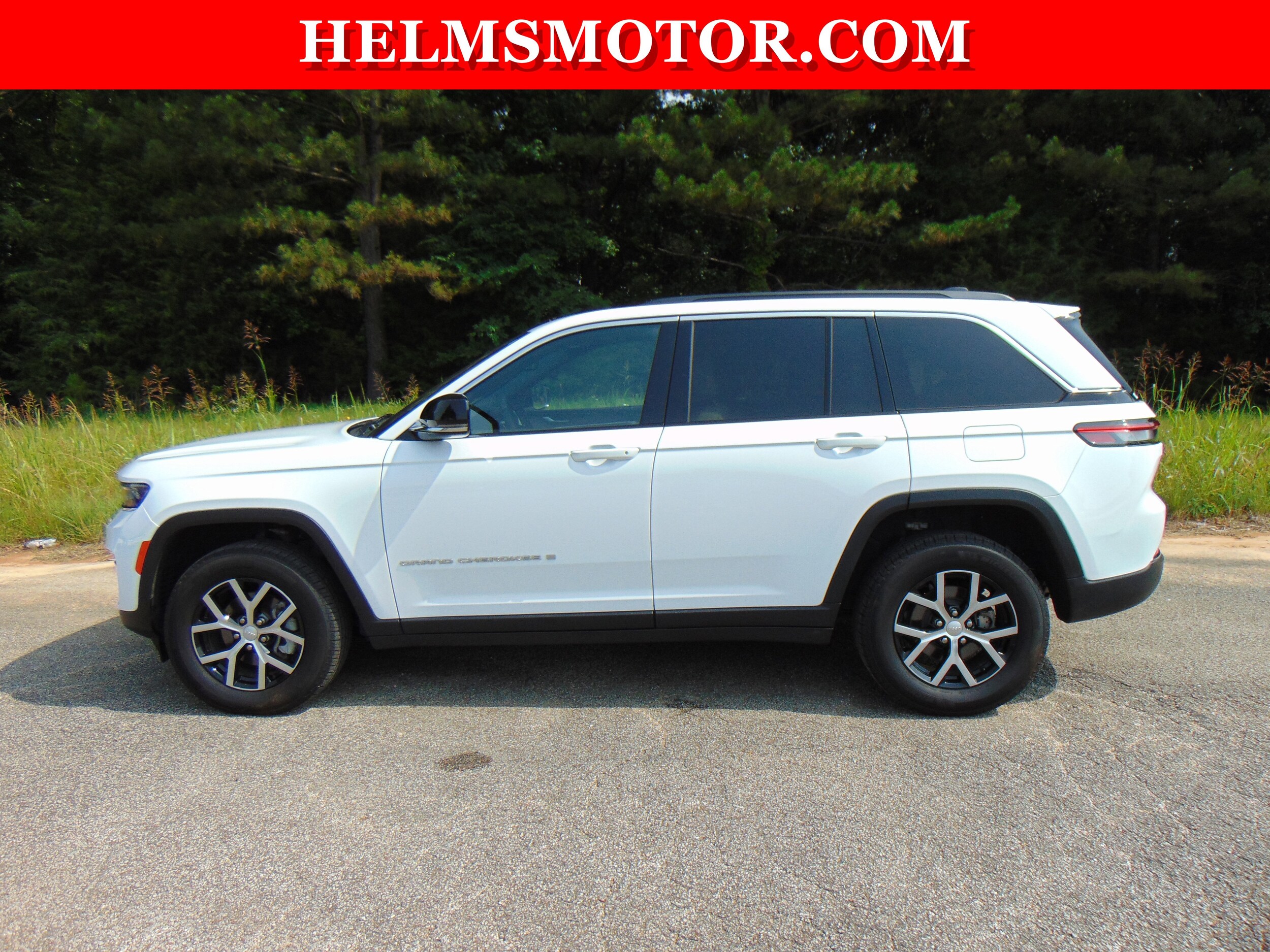 2024 Jeep Grand Cherokee Limited photo 3