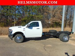 2026 Ram 3500 Chassis Cab TRADESMAN  REGULAR  4X4 84' CA Pickup