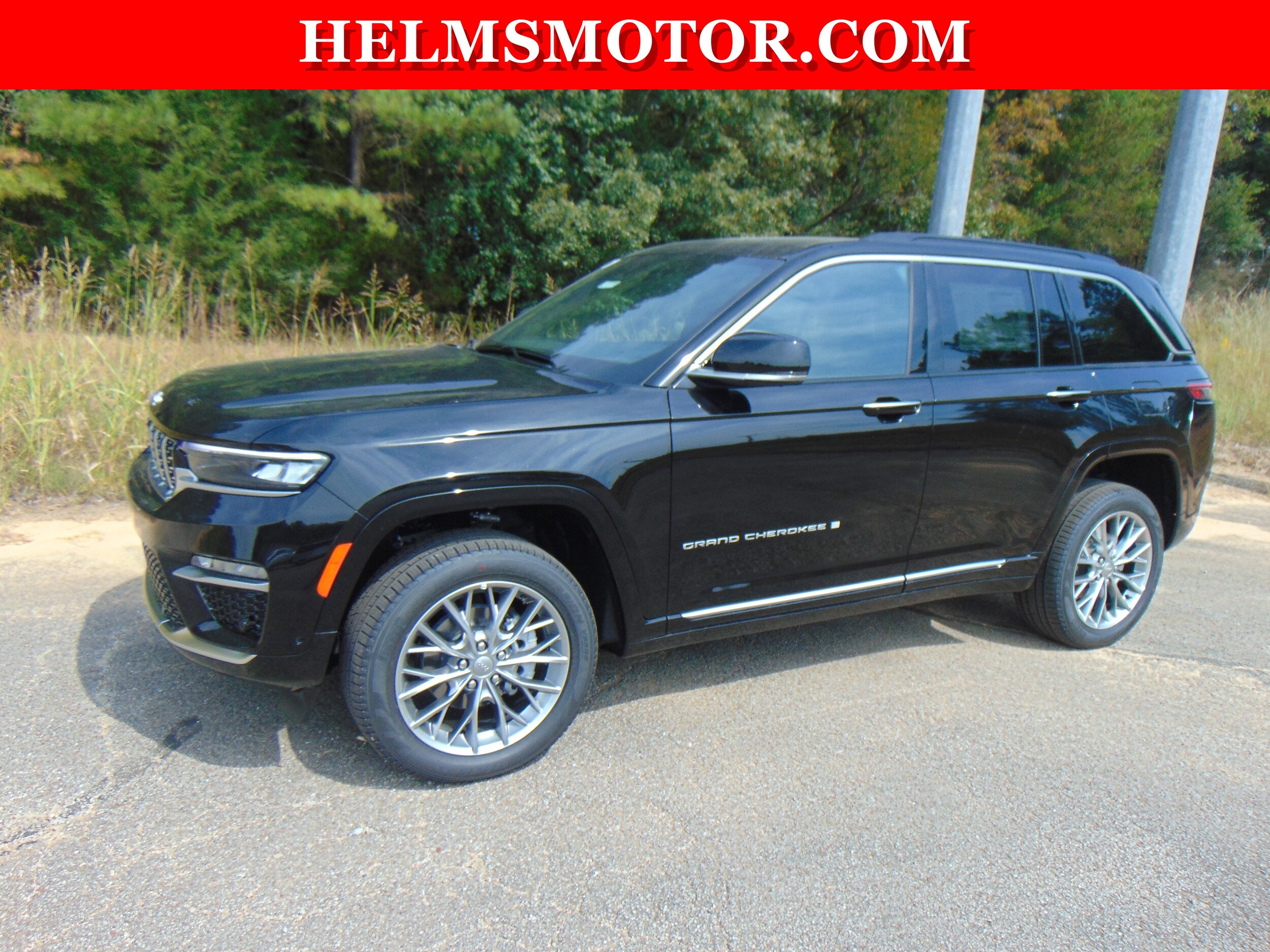 2025 Jeep Grand Cherokee Summit photo 3
