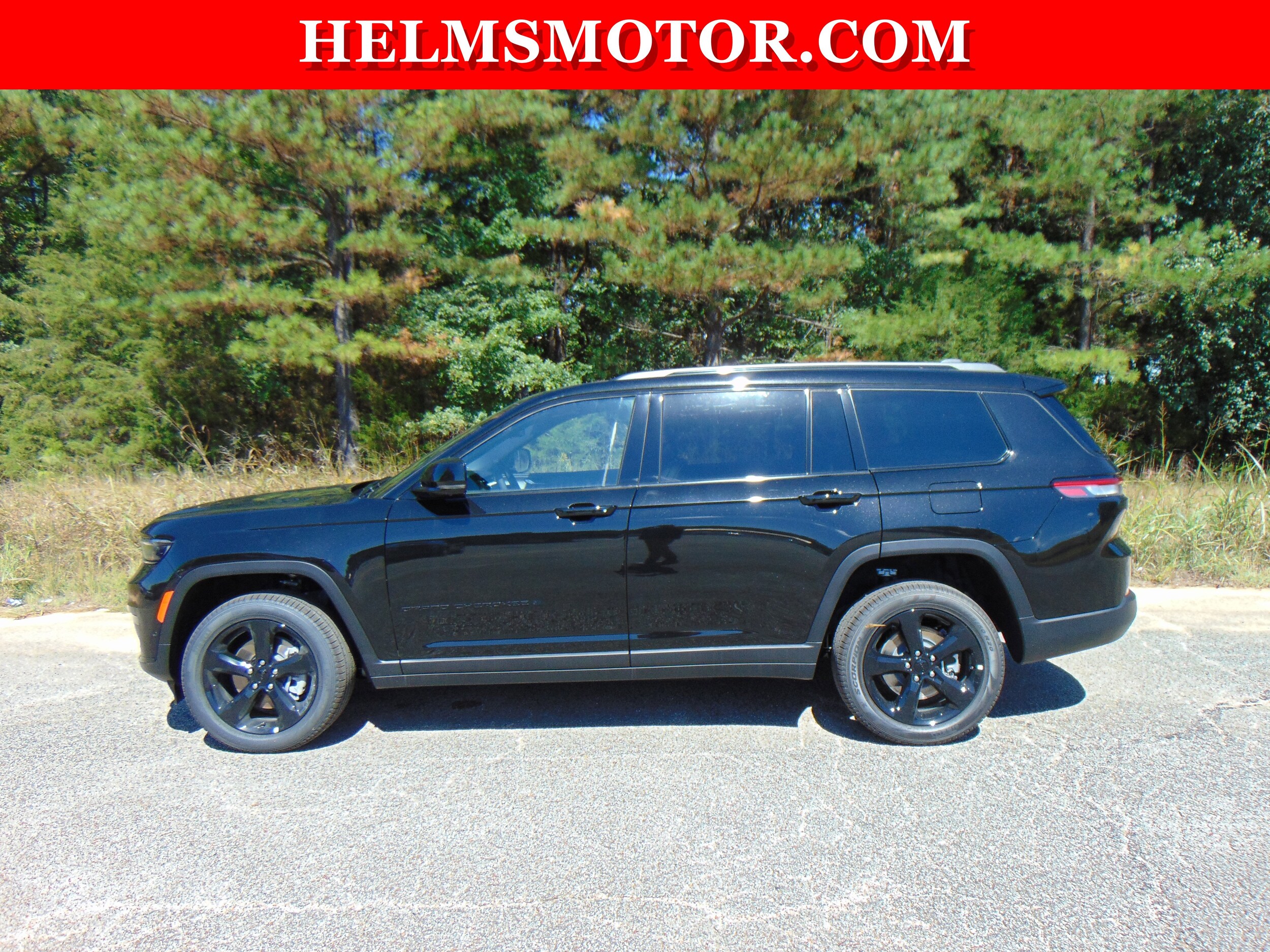 2025 Jeep Grand Cherokee Limited photo 3