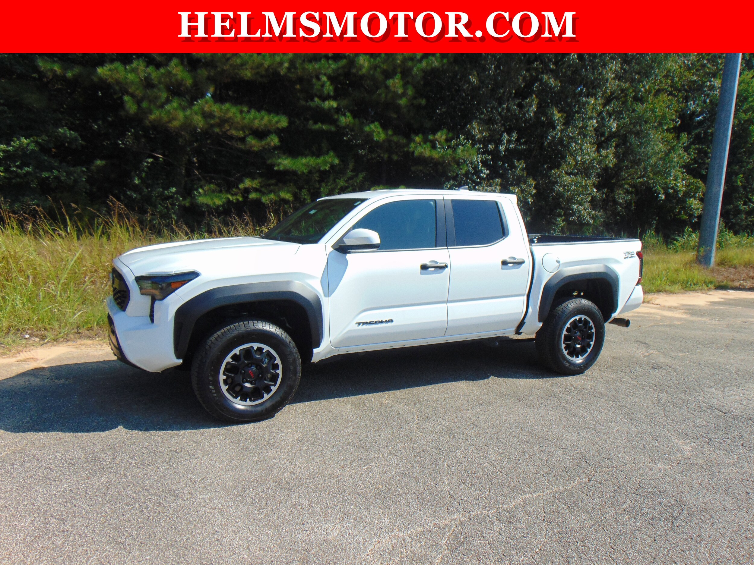 2024 Toyota Tacoma TRD photo 2