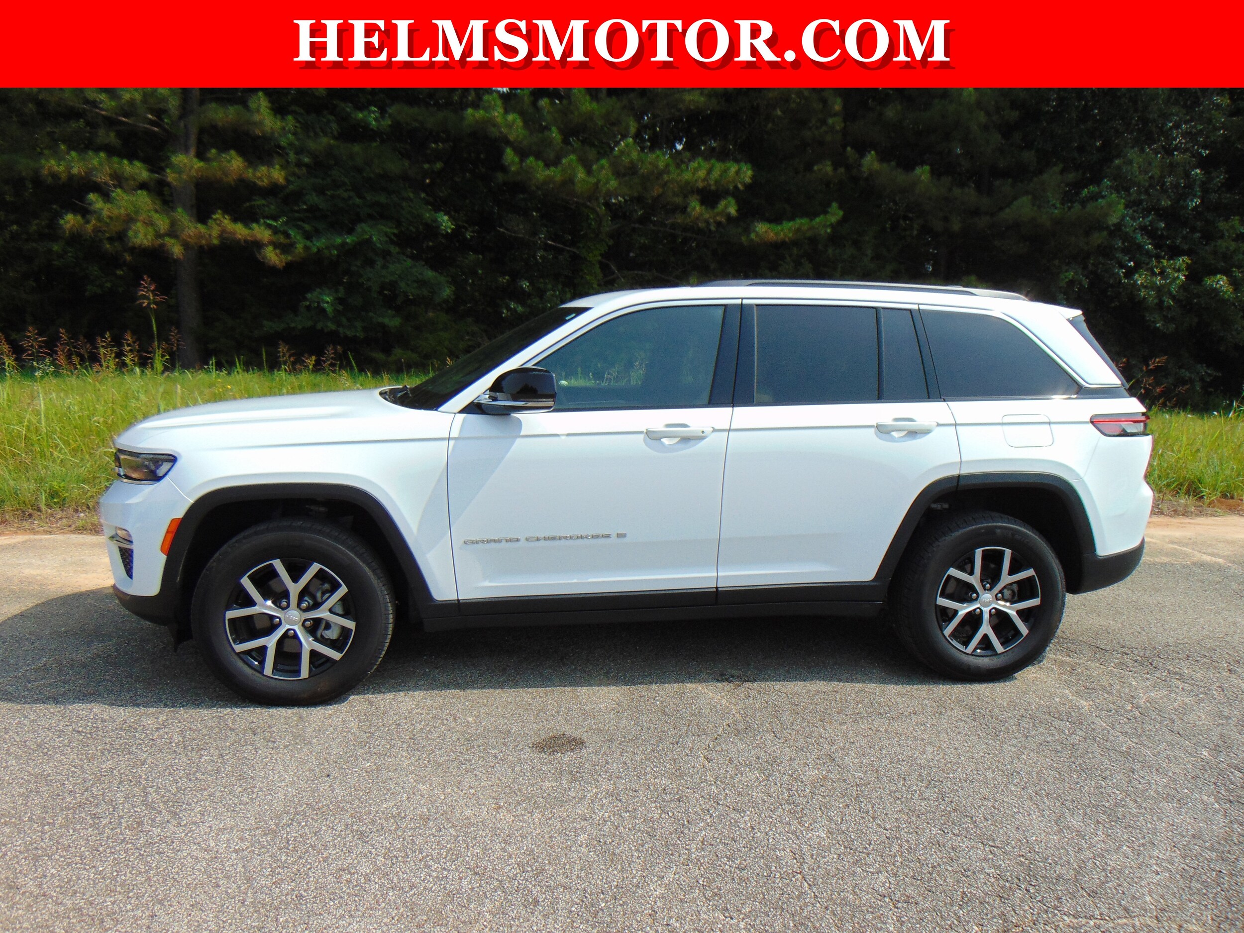 2025 Jeep Grand Cherokee Limited photo 2