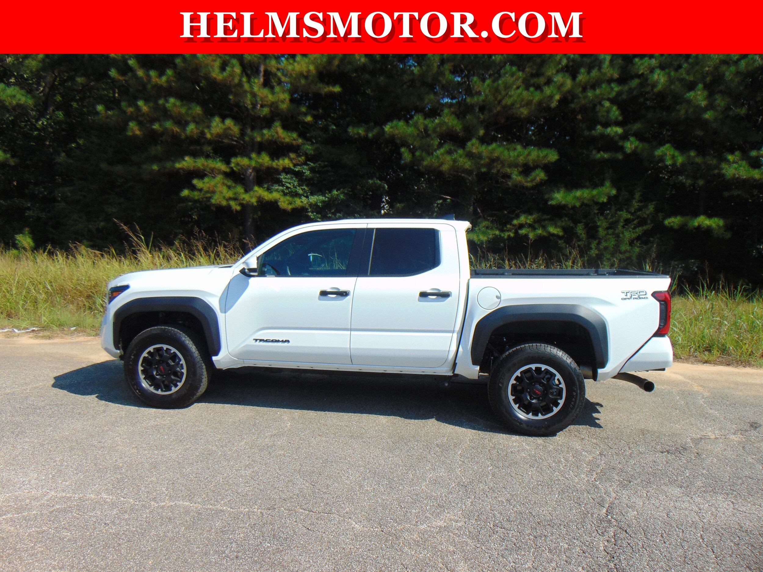2024 Toyota Tacoma TRD photo 4