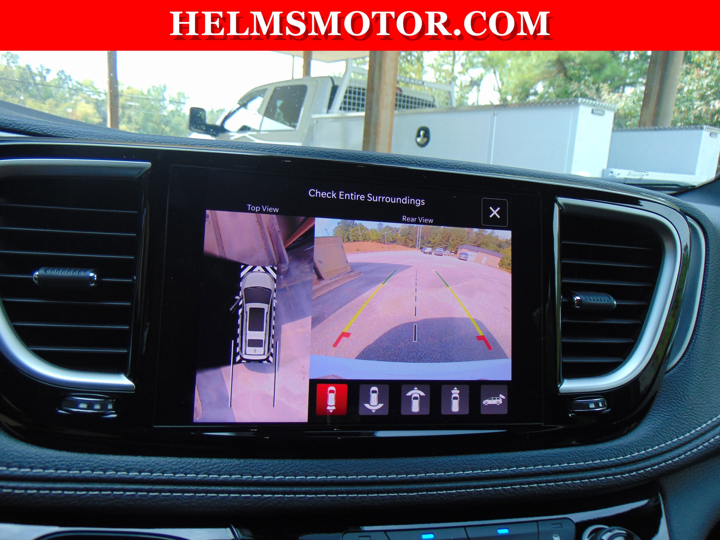 2026 Chrysler Pacifica Select - Photo 30