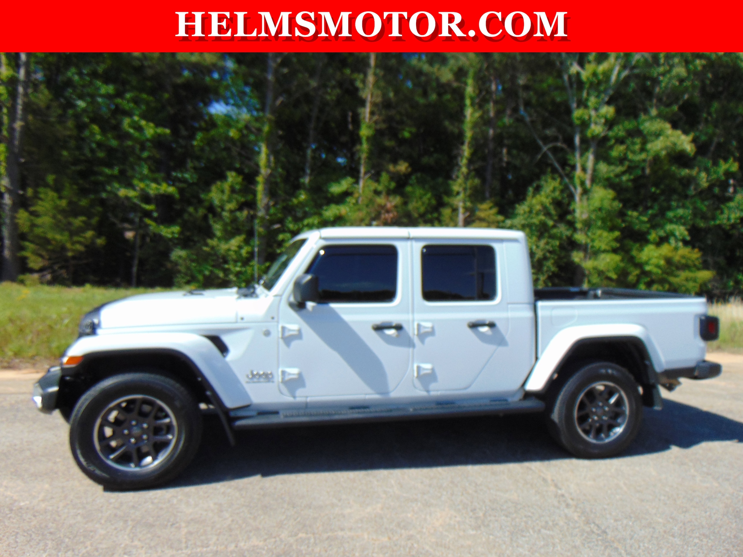 2023 Jeep Gladiator Overland's photo