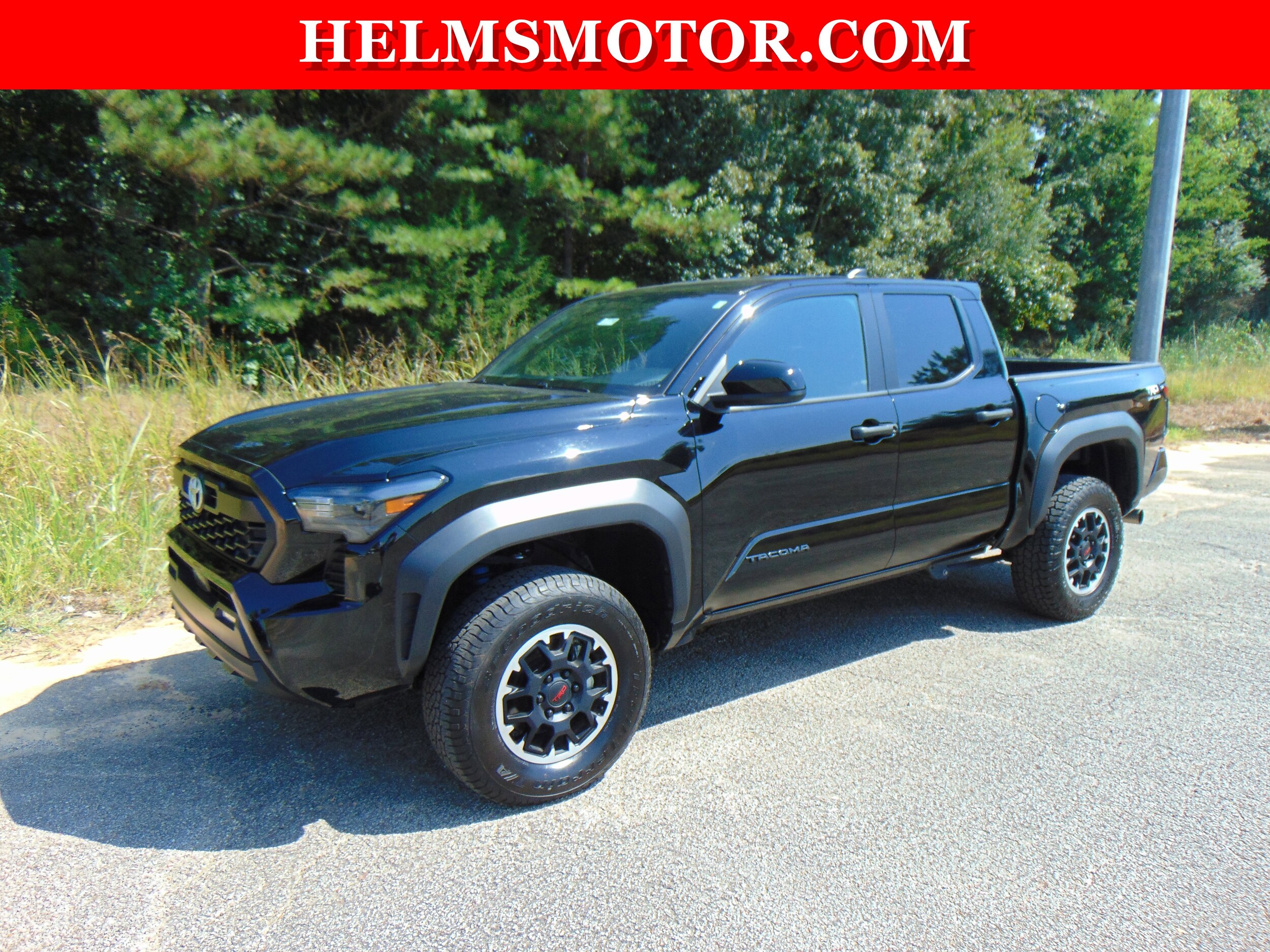 2024 Toyota Tacoma TRD photo 3