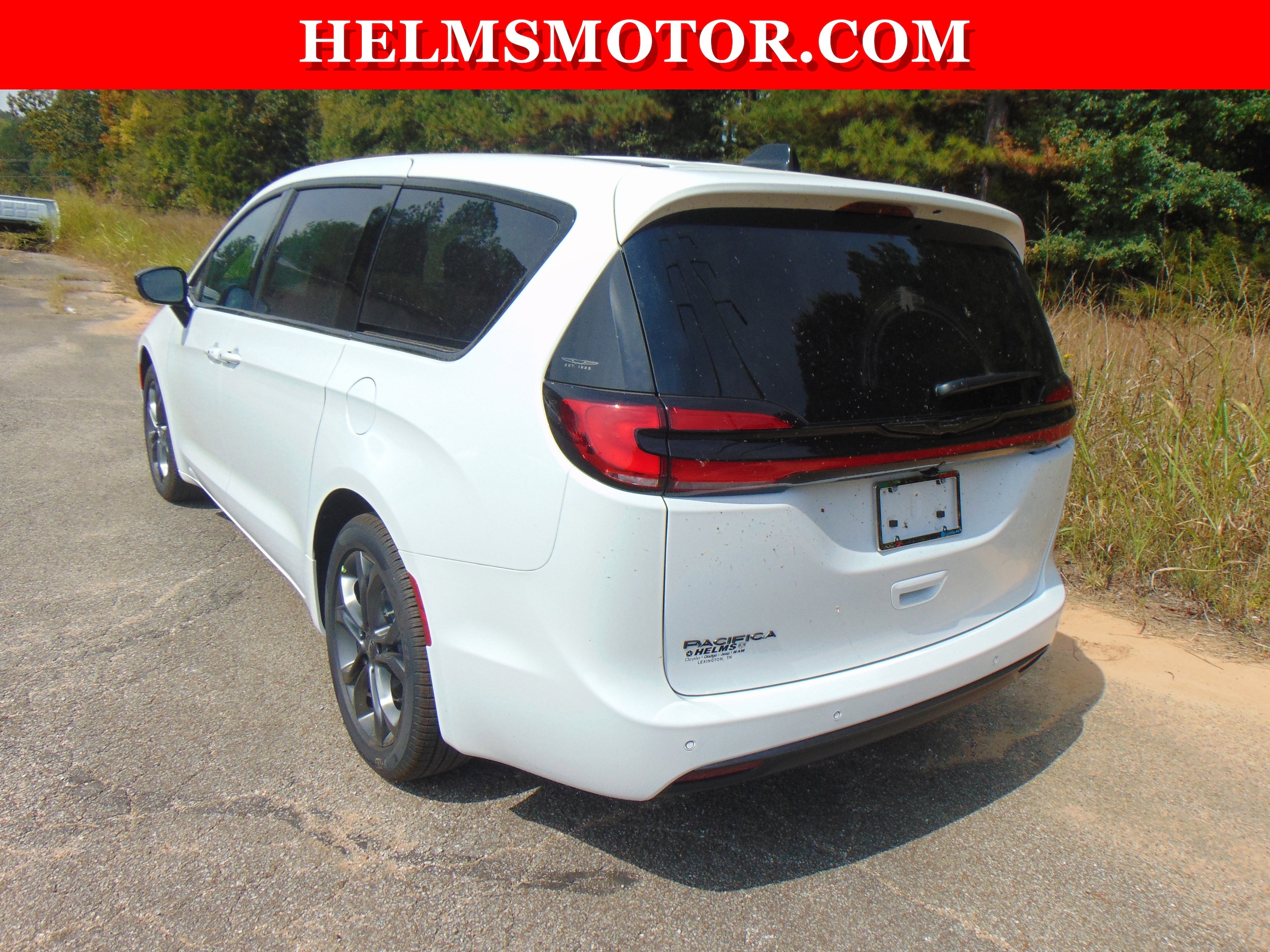2026 Chrysler Pacifica Select - Photo 8