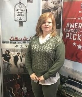 Staff member Kim Ivy from ID_acfea0