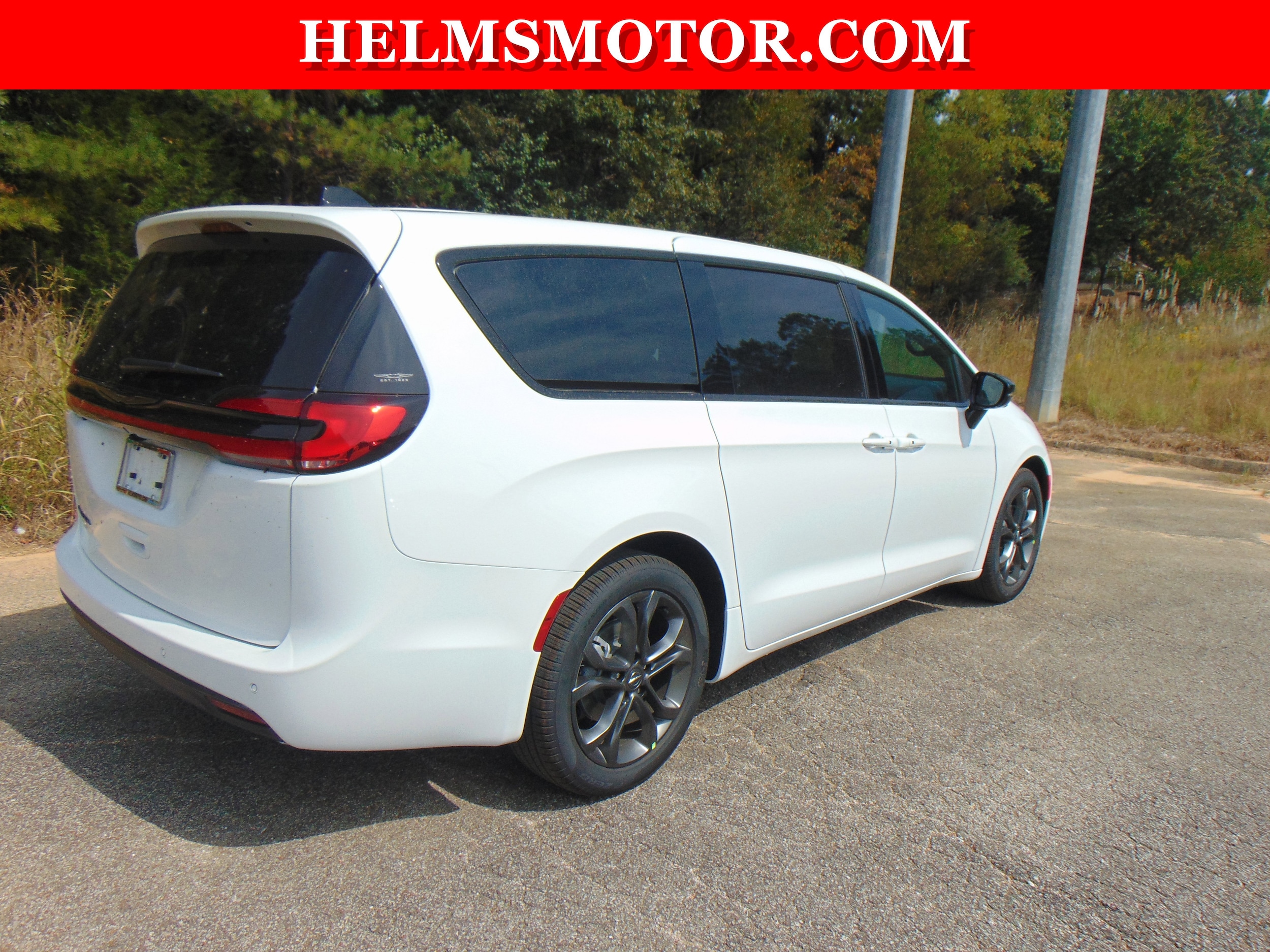 2026 Chrysler Pacifica Select - Photo 15