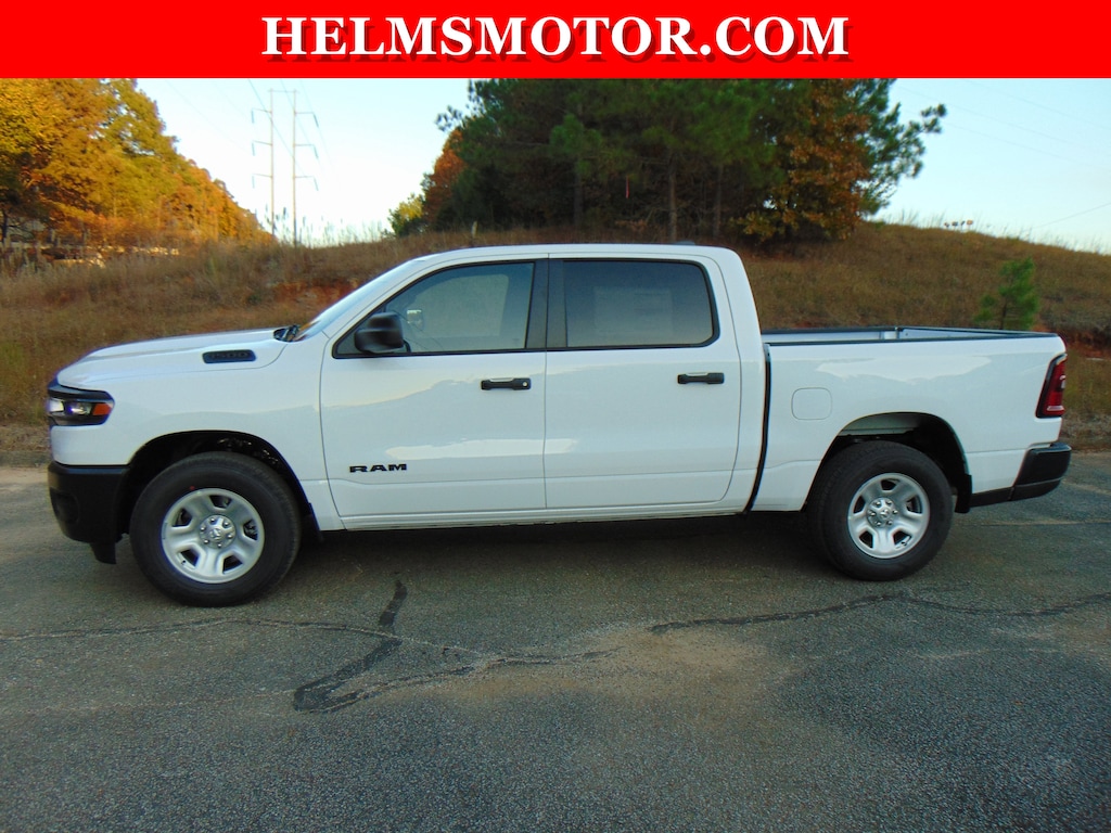 New 2026 Ram 1500 TRADESMAN CREW CAB 4X4 5'7 BOX Pickup