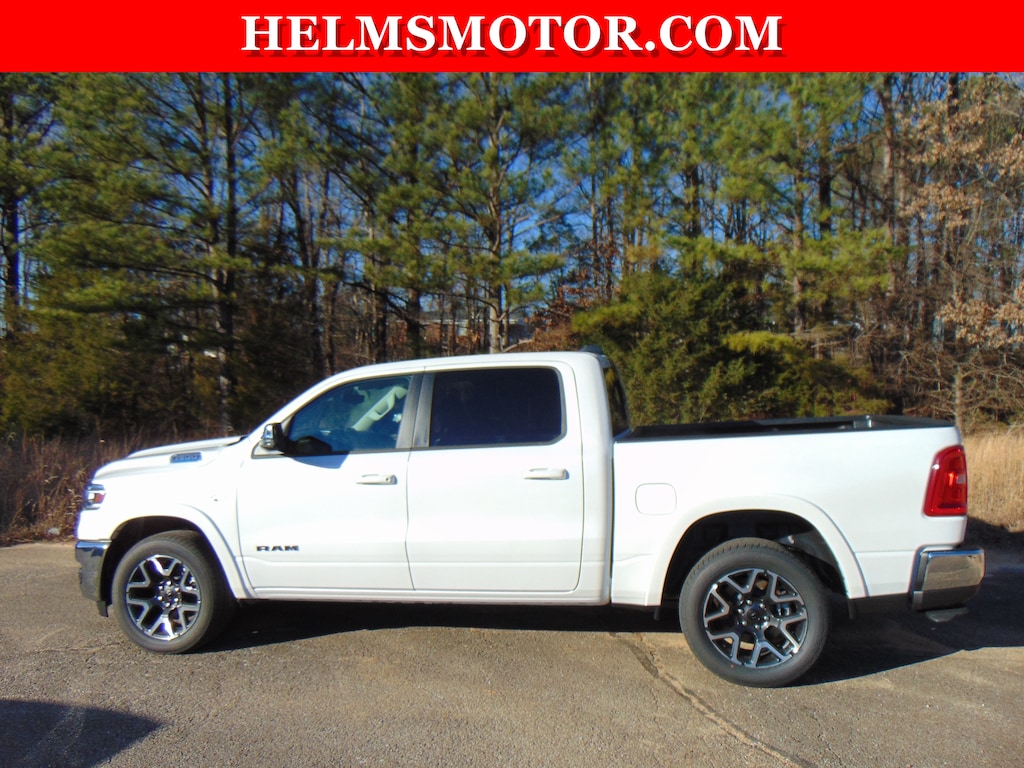 New 2026 Ram 1500 LARAMIE CREW CAB 4X4 5'7 BOX Pickup