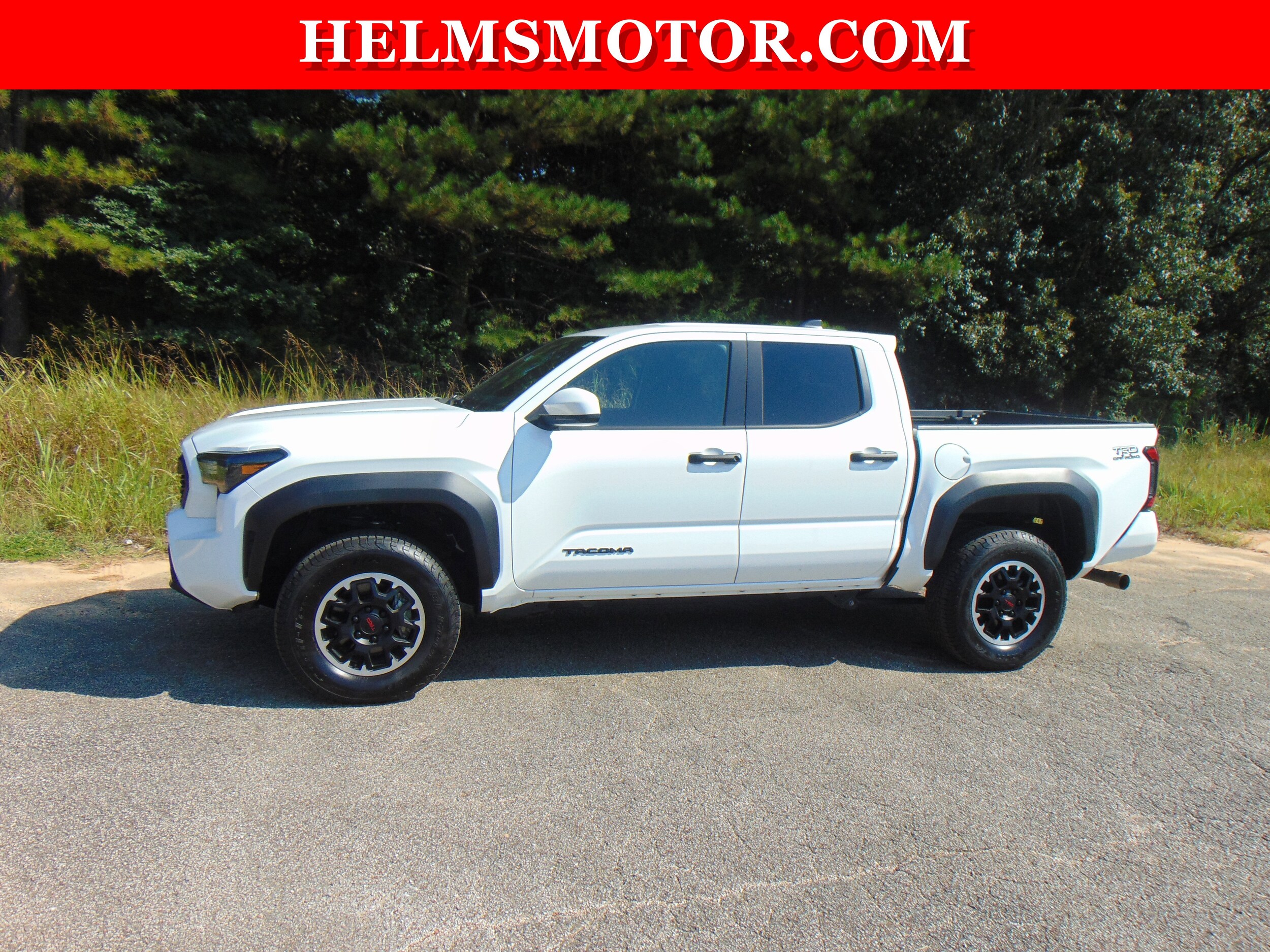 2024 Toyota Tacoma TRD photo 3