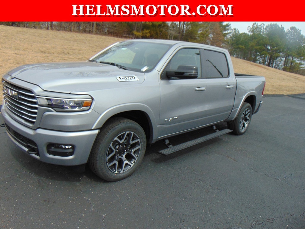 New 2025 Ram 1500 LARAMIE CREW CAB 4X4 5'7 BOX Pickup