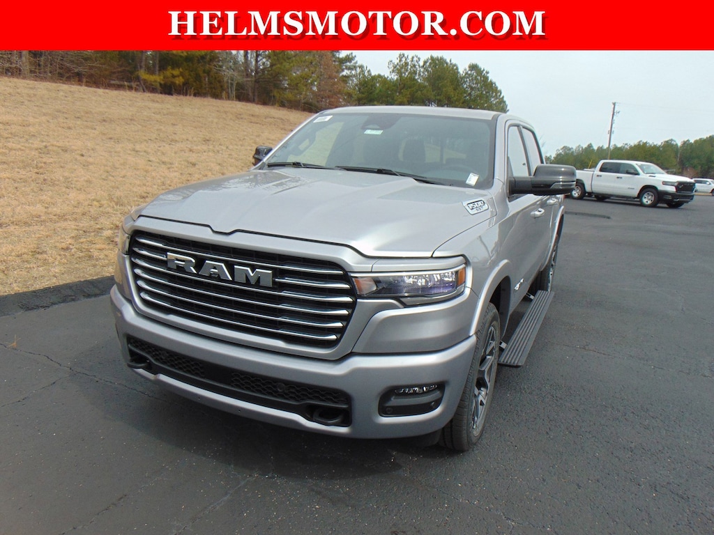 New 2025 Ram 1500 LARAMIE CREW CAB 4X4 5'7 BOX Pickup