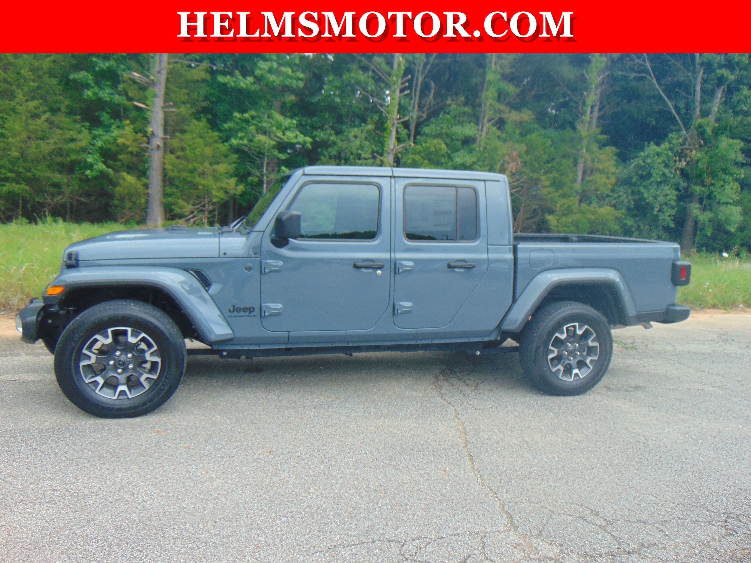 2024 Jeep Gladiator Sport S's photo