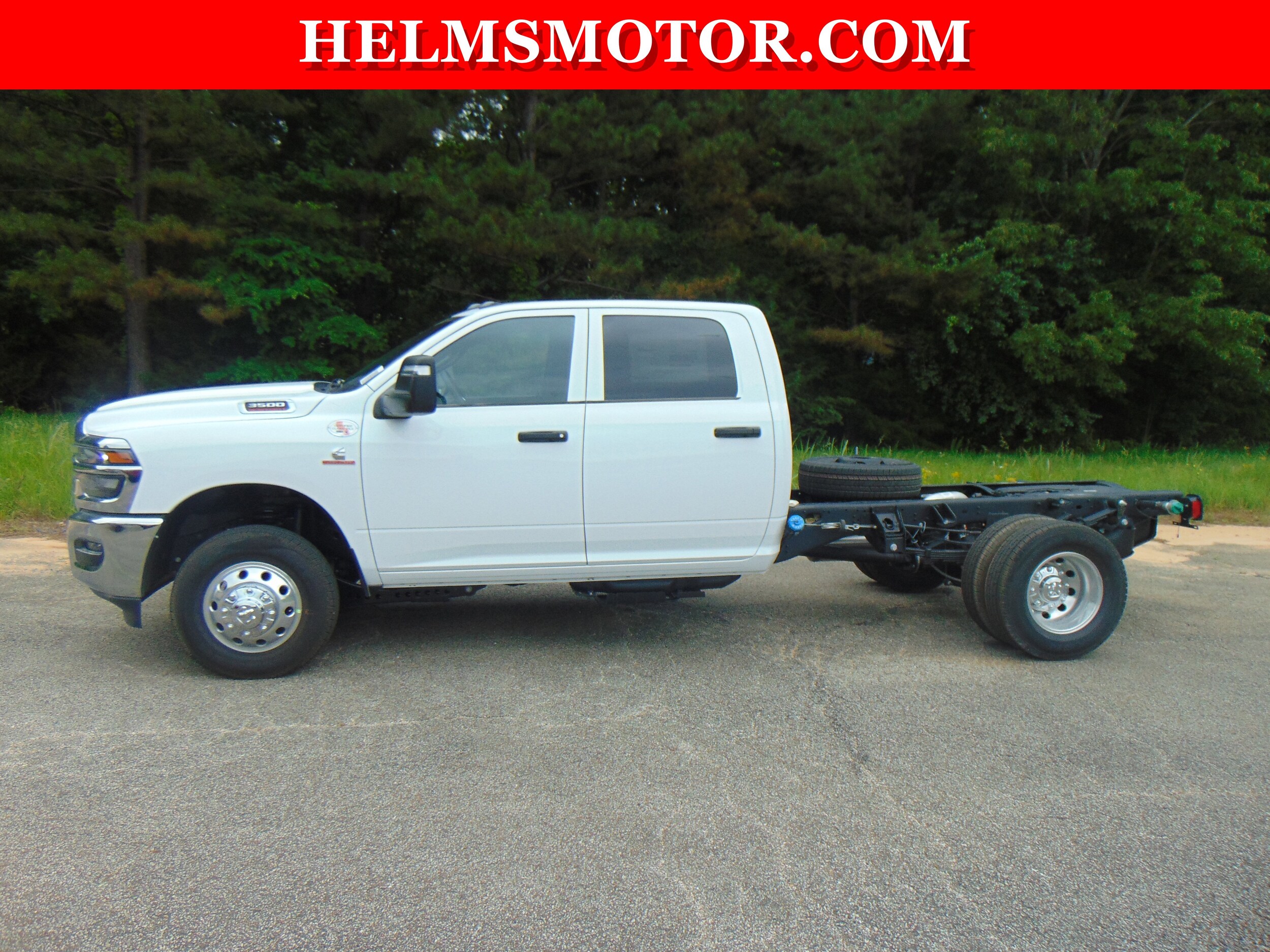 2025 Ram 3500 Tradesman photo 2