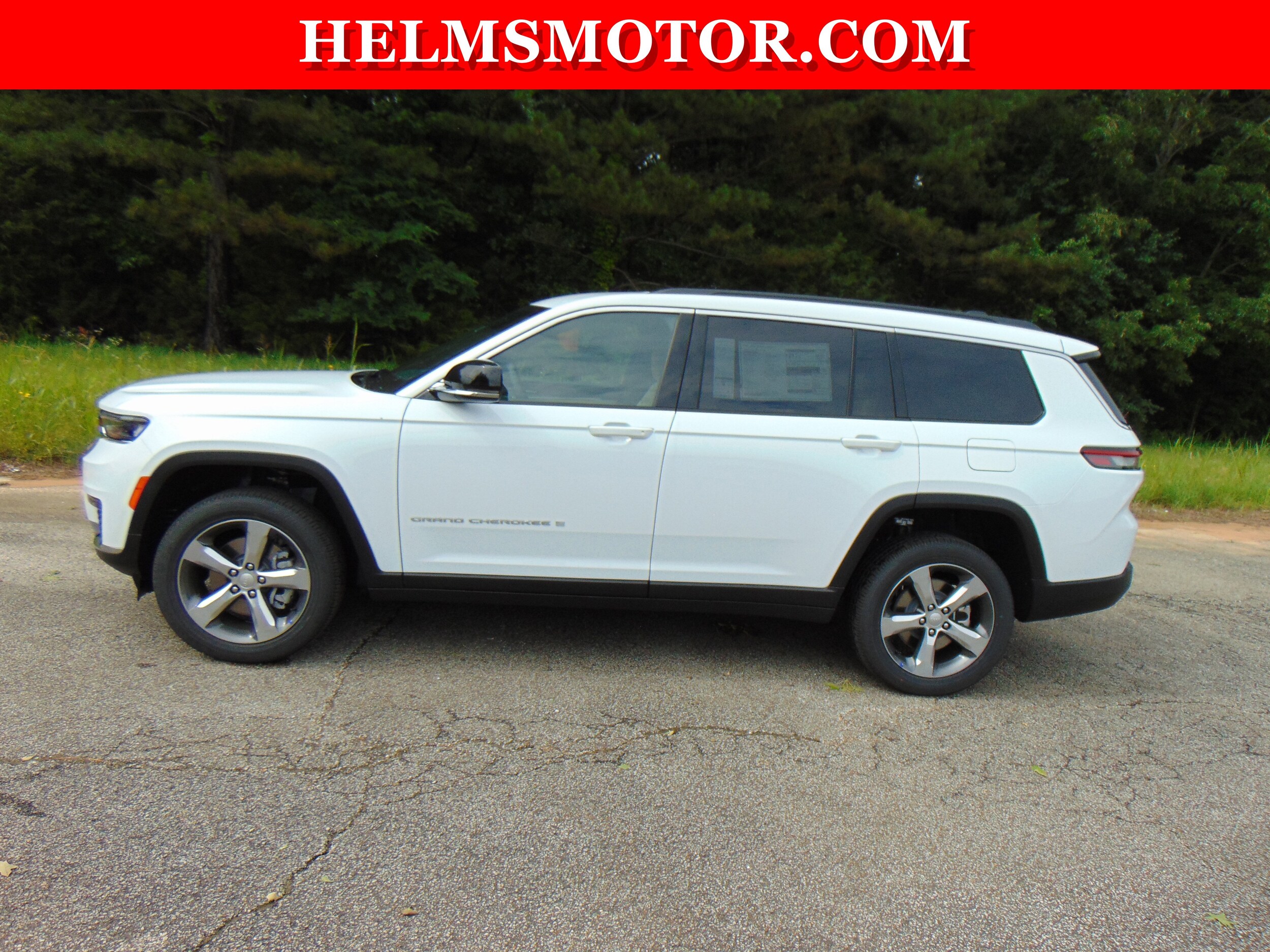 2025 Jeep Grand Cherokee Limited photo 3