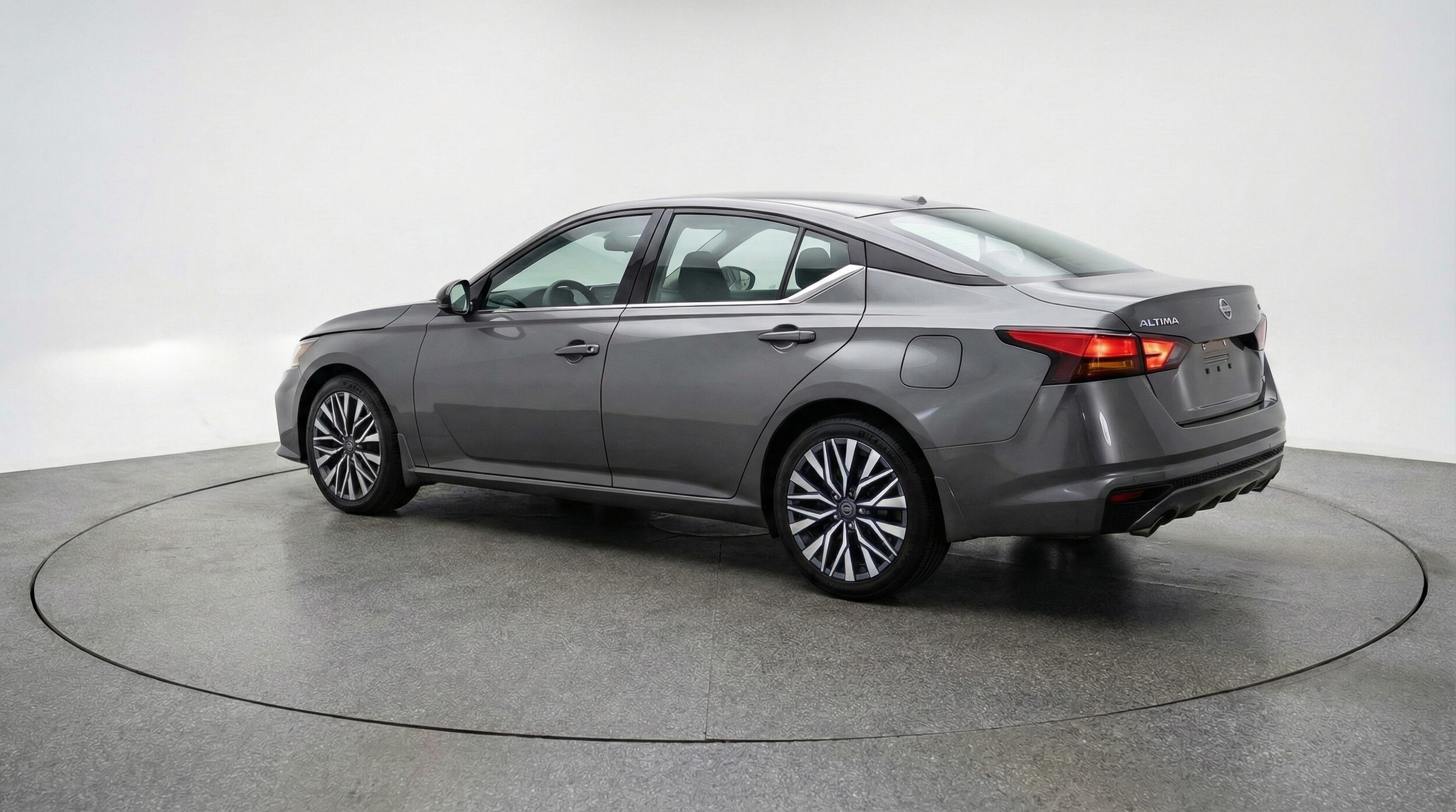 Thumbnail: 2025 Nissan Altima - 5