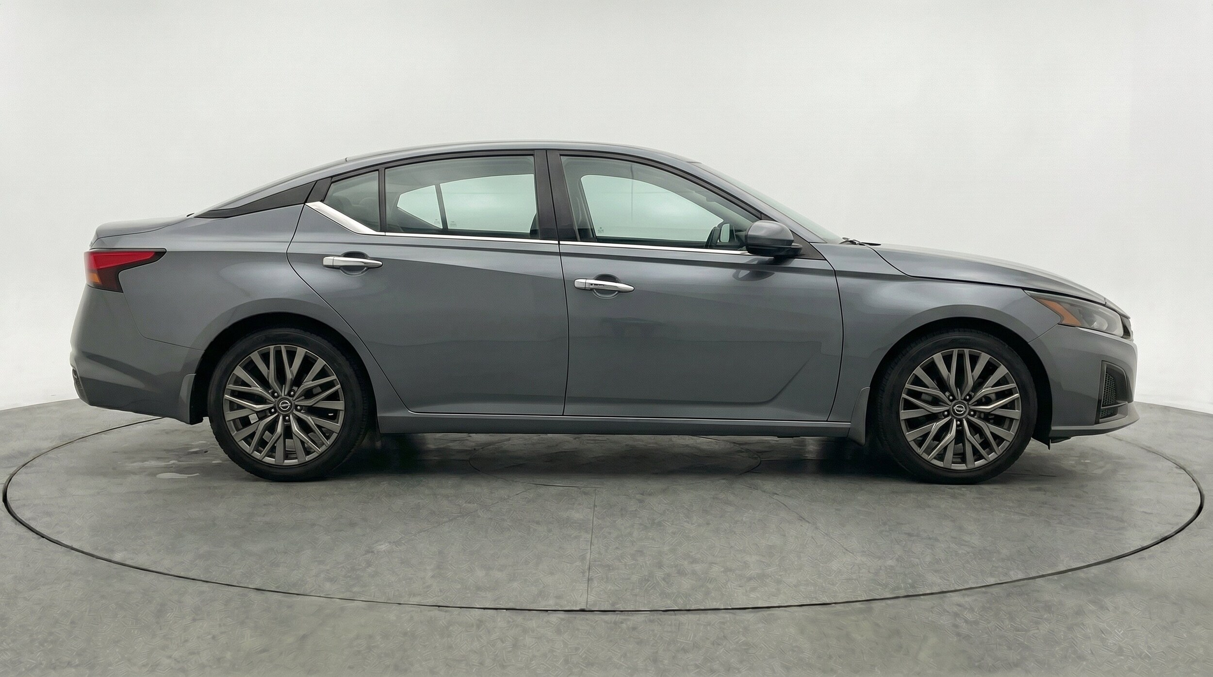 Thumbnail: 2025 Nissan Altima - 10