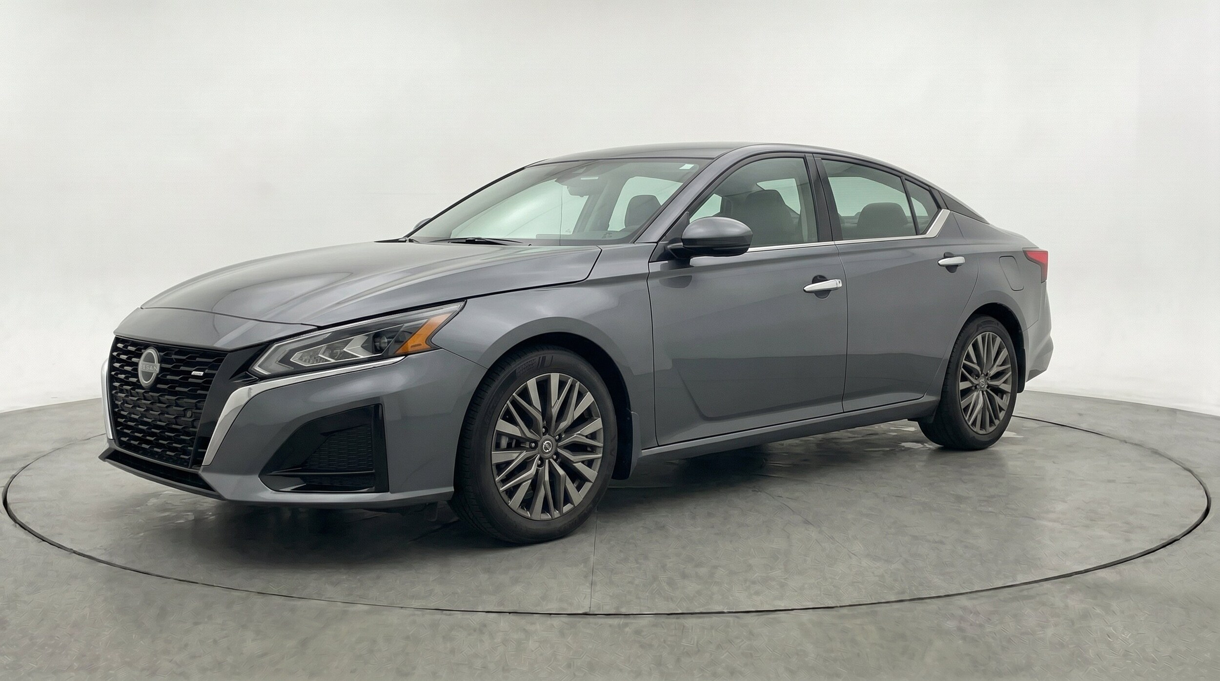 Thumbnail: 2025 Nissan Altima - 3