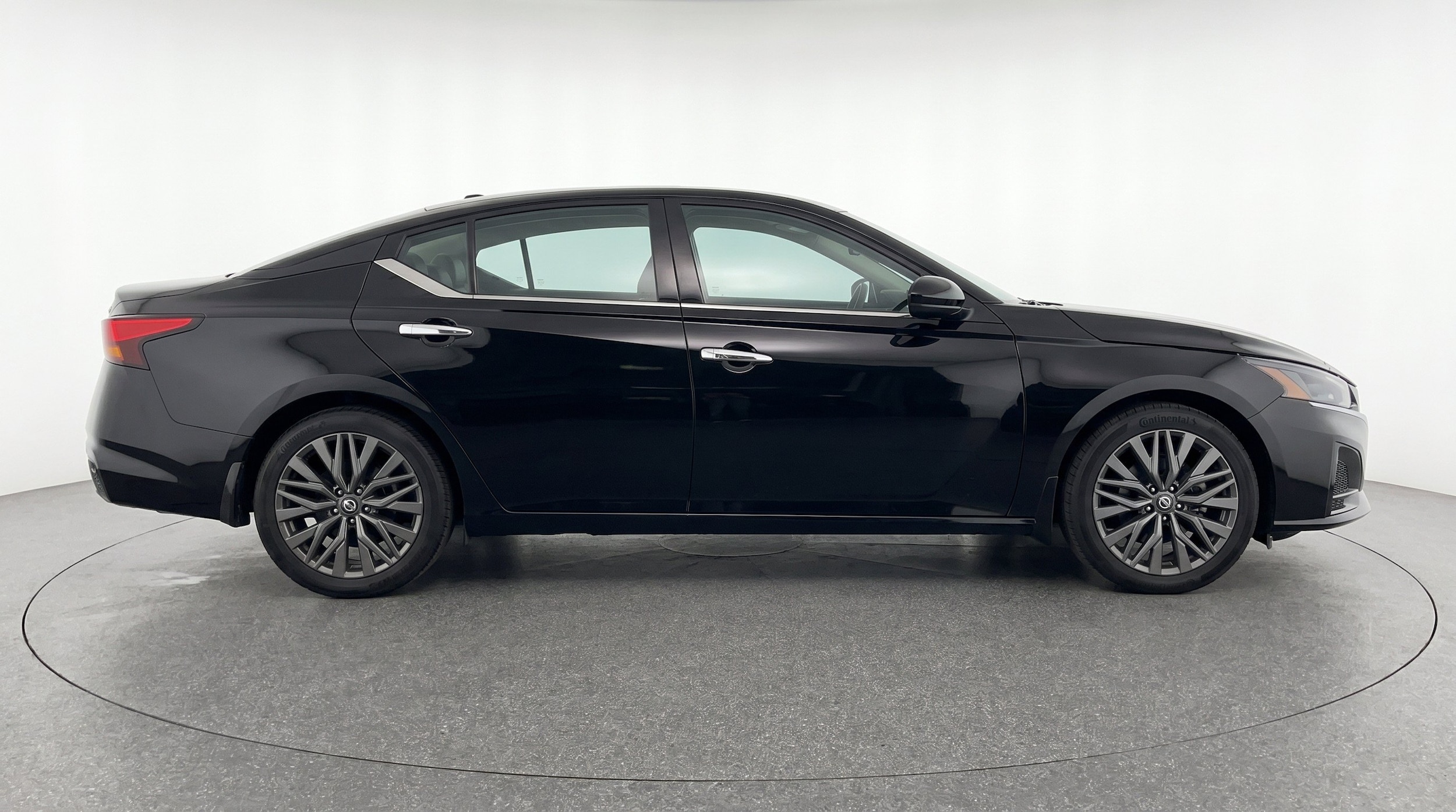 Thumbnail: 2025 Nissan Altima - 11
