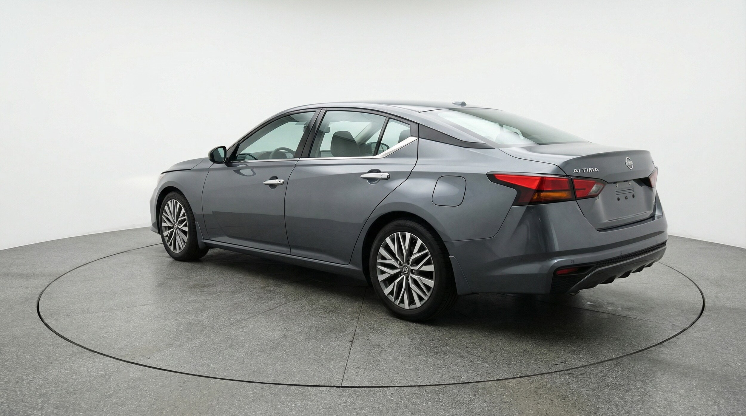 Thumbnail: 2025 Nissan Altima - 5