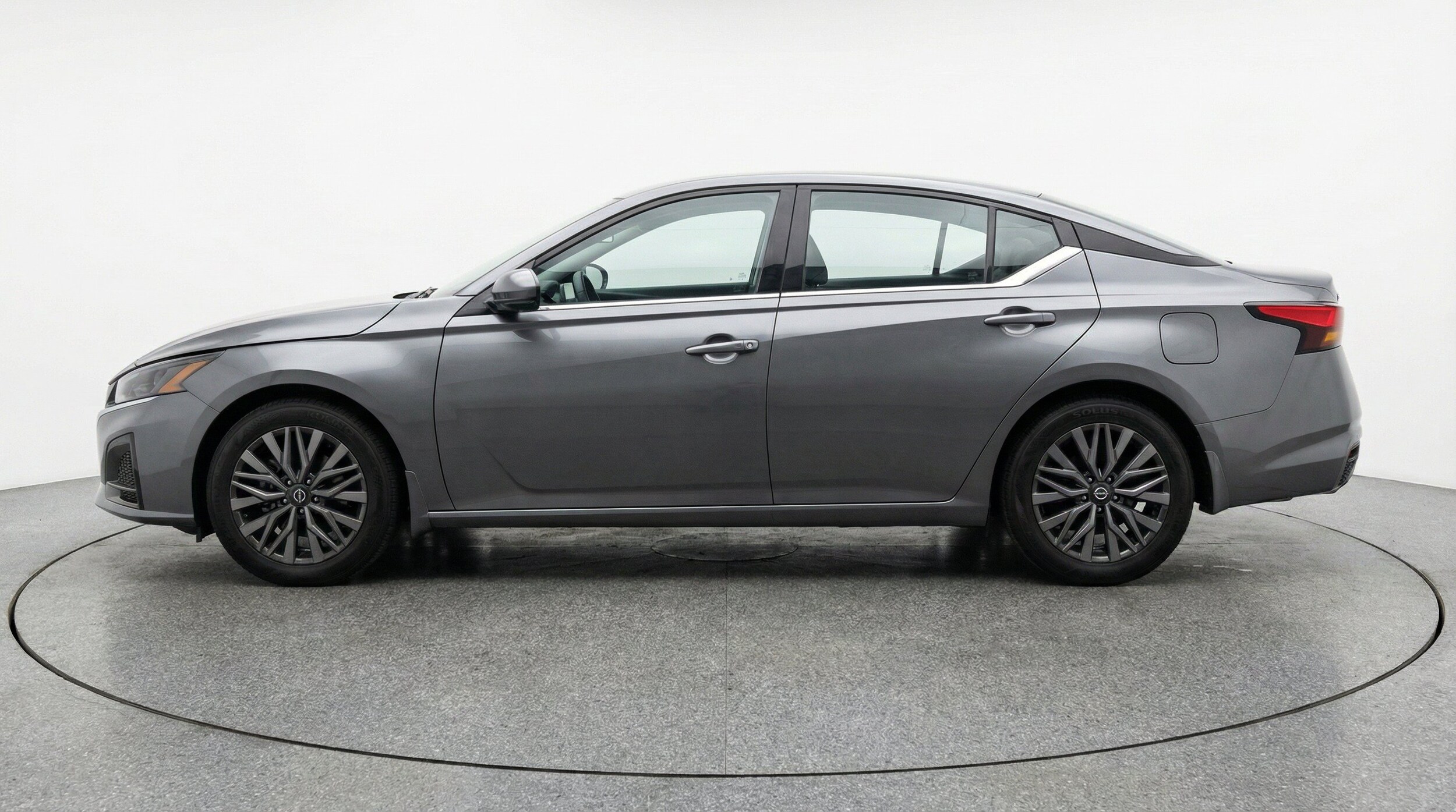 Thumbnail: 2025 Nissan Altima - 5