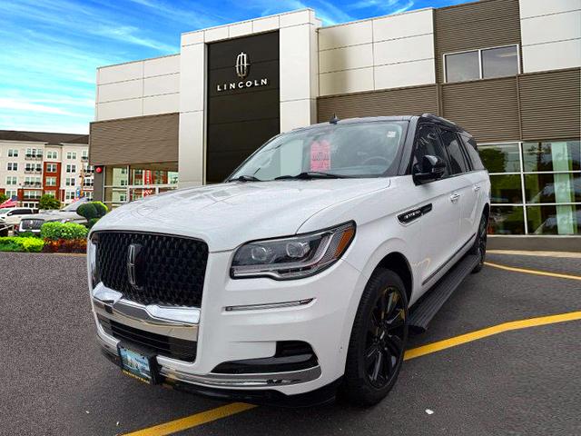 2023 Lincoln Navigator