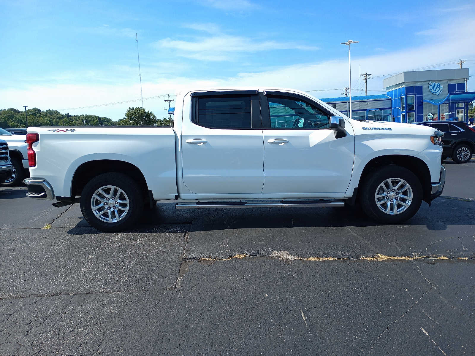 Used 2020 Chevrolet Silverado 1500 LT with VIN 3GCUYDET1LG163387 for sale in Henderson, KY