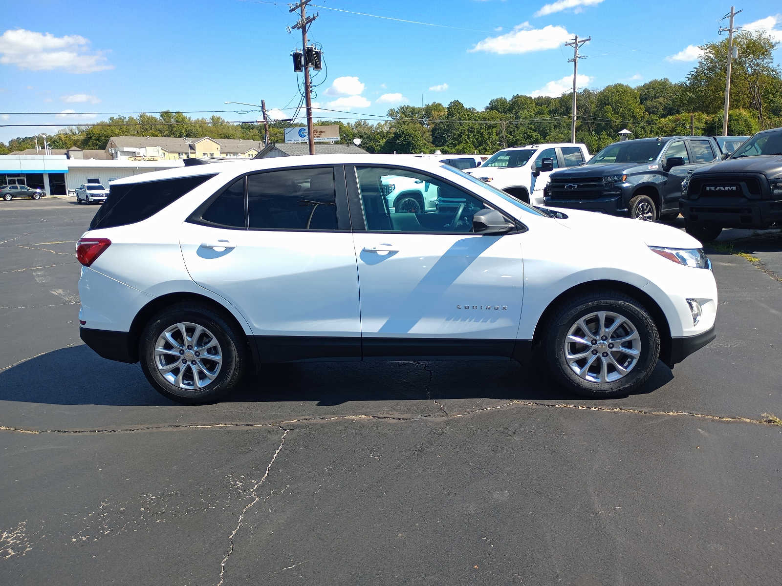 Used 2021 Chevrolet Equinox LS with VIN 2GNAXHEV9M6157386 for sale in Henderson, KY