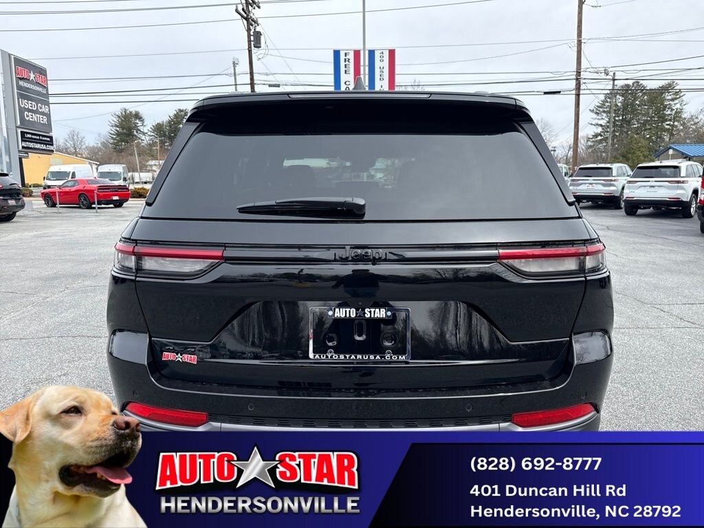 New 2026 Jeep Grand Cherokee Laredo Sport Utility