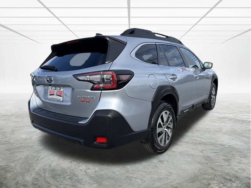 Used 2025 Subaru Outback Premium SUV