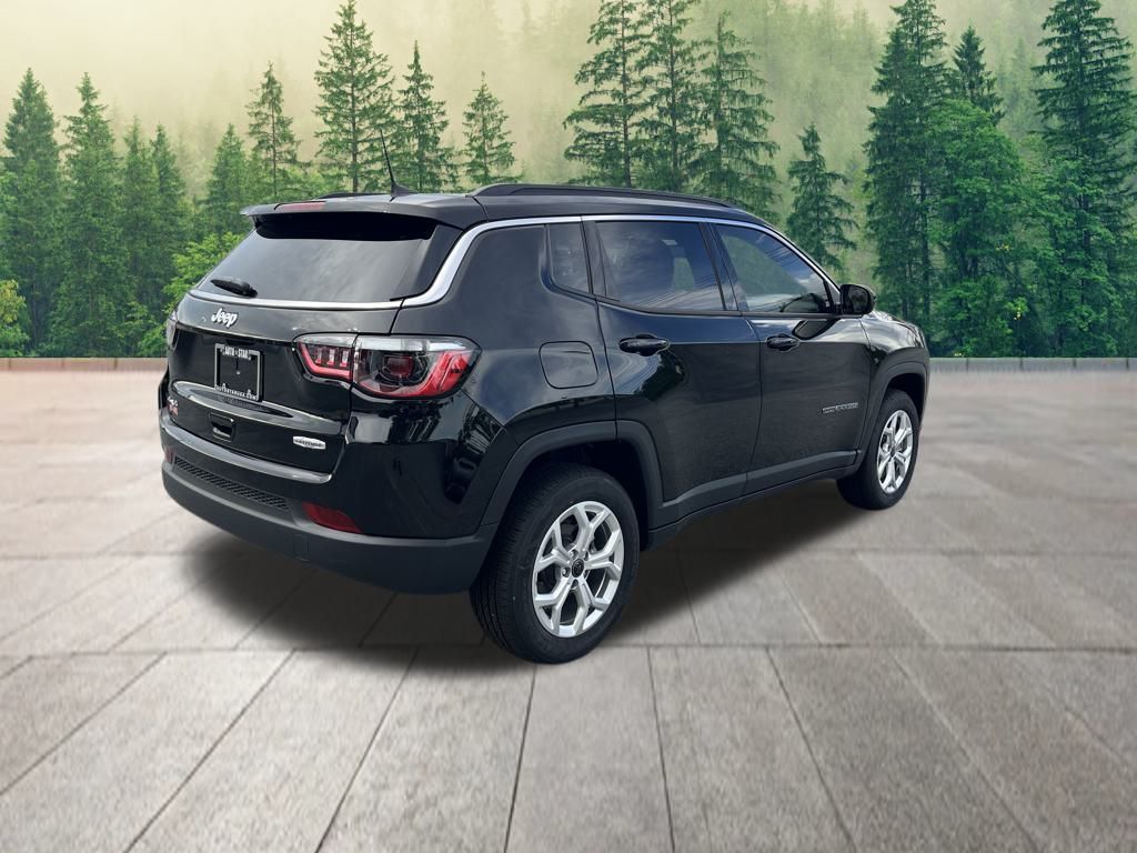 2025 Jeep Compass Latitude photo 2