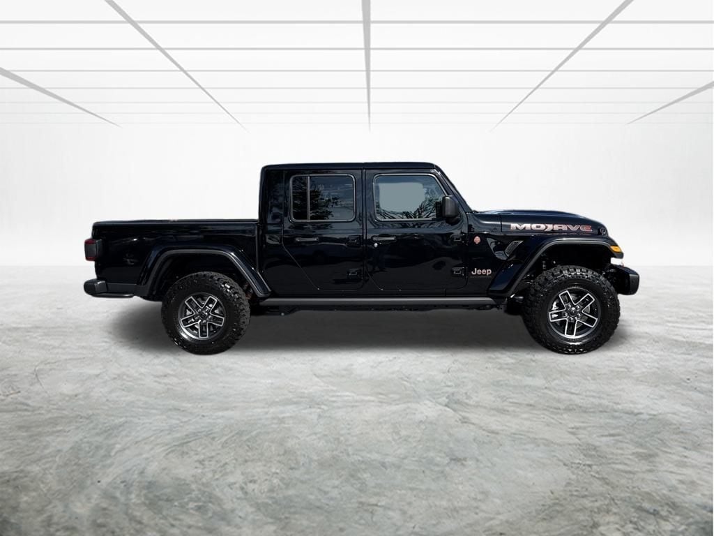 New 2025 Jeep Gladiator Mojave Pickup