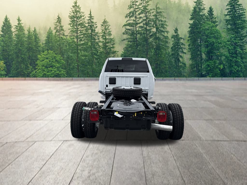 2025 Ram 5500 Tradesman photo 4