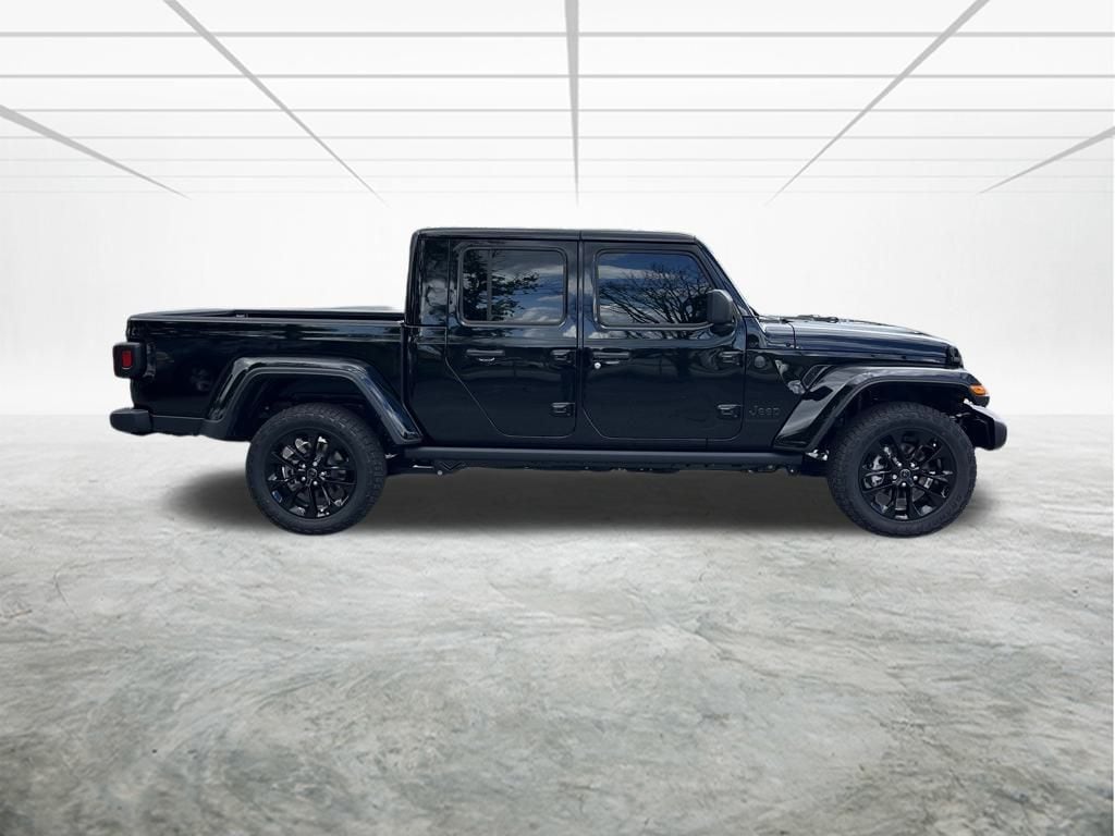 New 2025 Jeep Gladiator Nighthawk Pickup