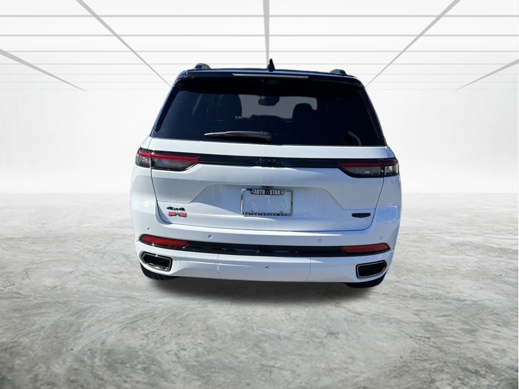 2025 Jeep Grand Cherokee Summit Reserve photo 4