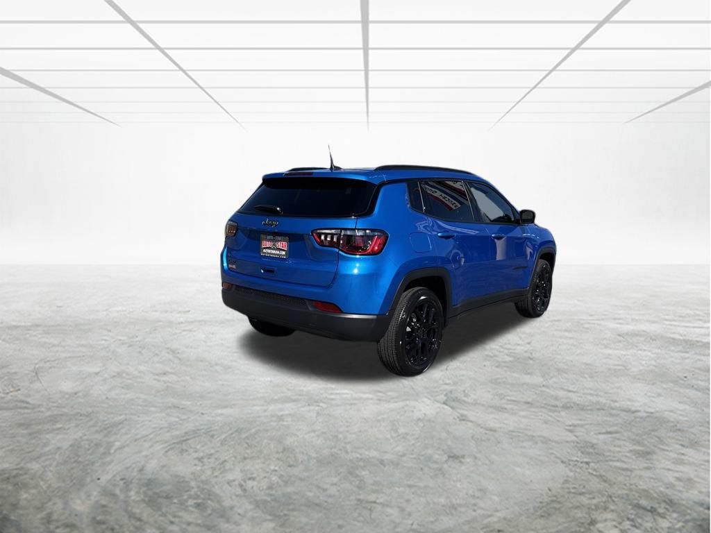 2026 Jeep Compass Latitude photo 2