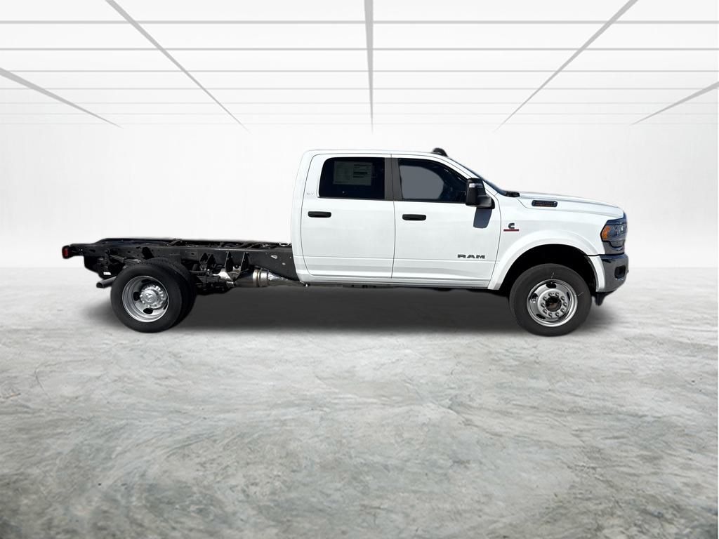 2024 Ram 4500 SLT photo 2