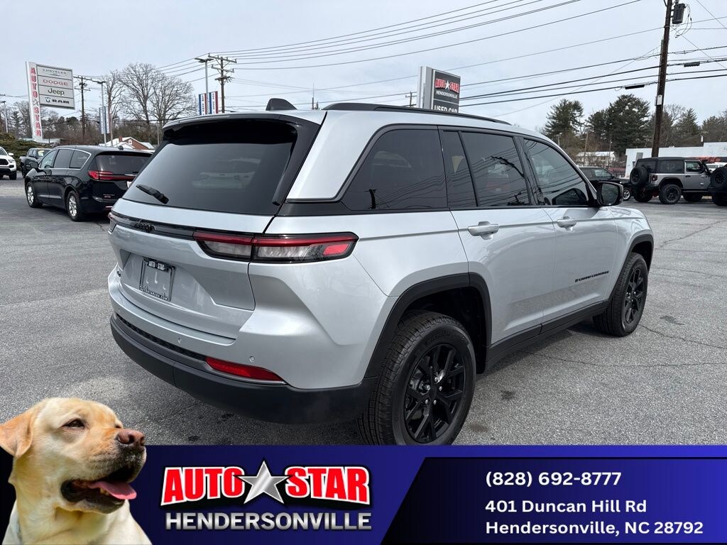 New 2026 Jeep Grand Cherokee Laredo Sport Utility