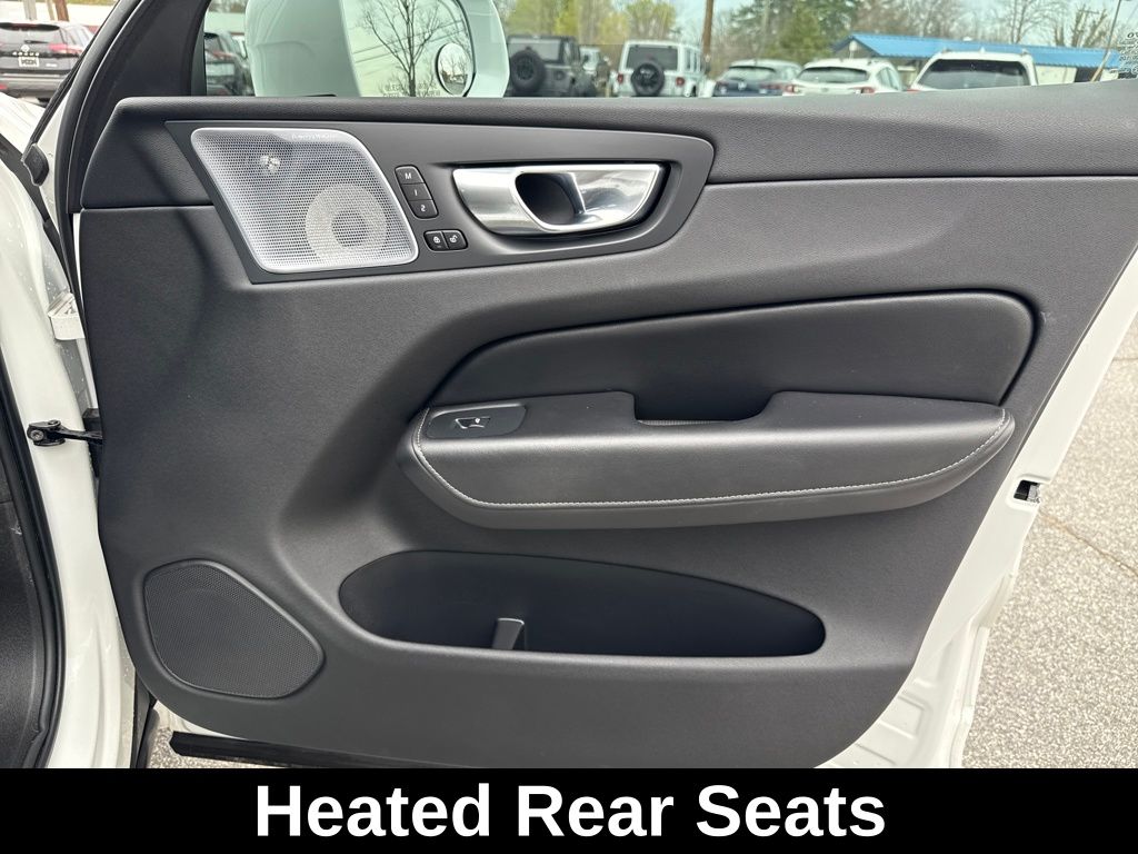 2022 Volvo XC60 Inscription - Photo 24