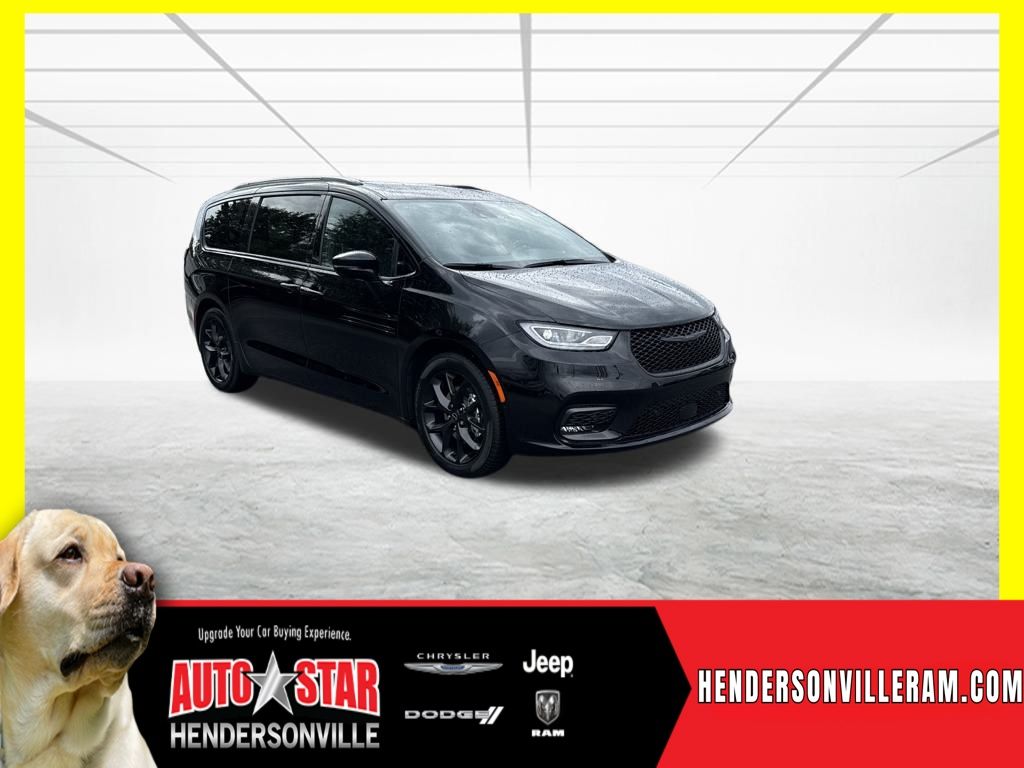 2026 Chrysler Pacifica Limited's photo