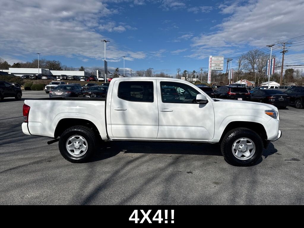 Used 2022 Toyota Tacoma SR5 Truck Double Cab